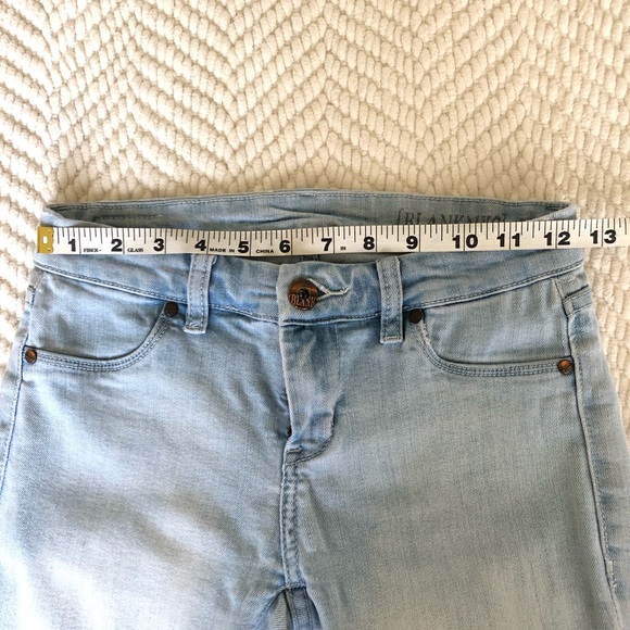 ❄️ Blank NYC Light Blue Wash Denim Skinny Jeans - Picture 7 of 9